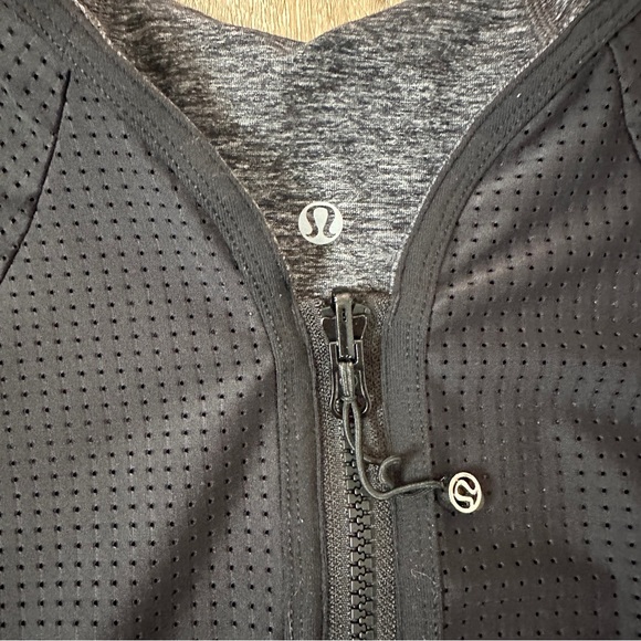 Lululemon Reversible Find Your Bliss Jacket Heathered Black - Picture 15 of 15